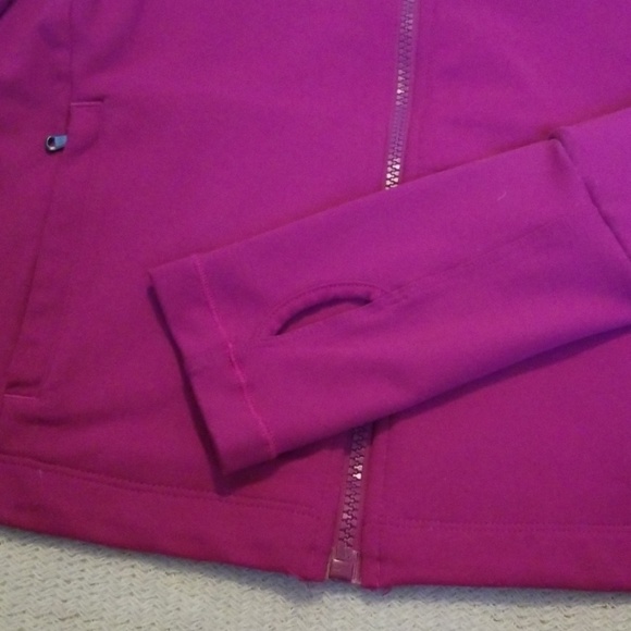 Pink Under Armour running jacket - Picture 2 of 4